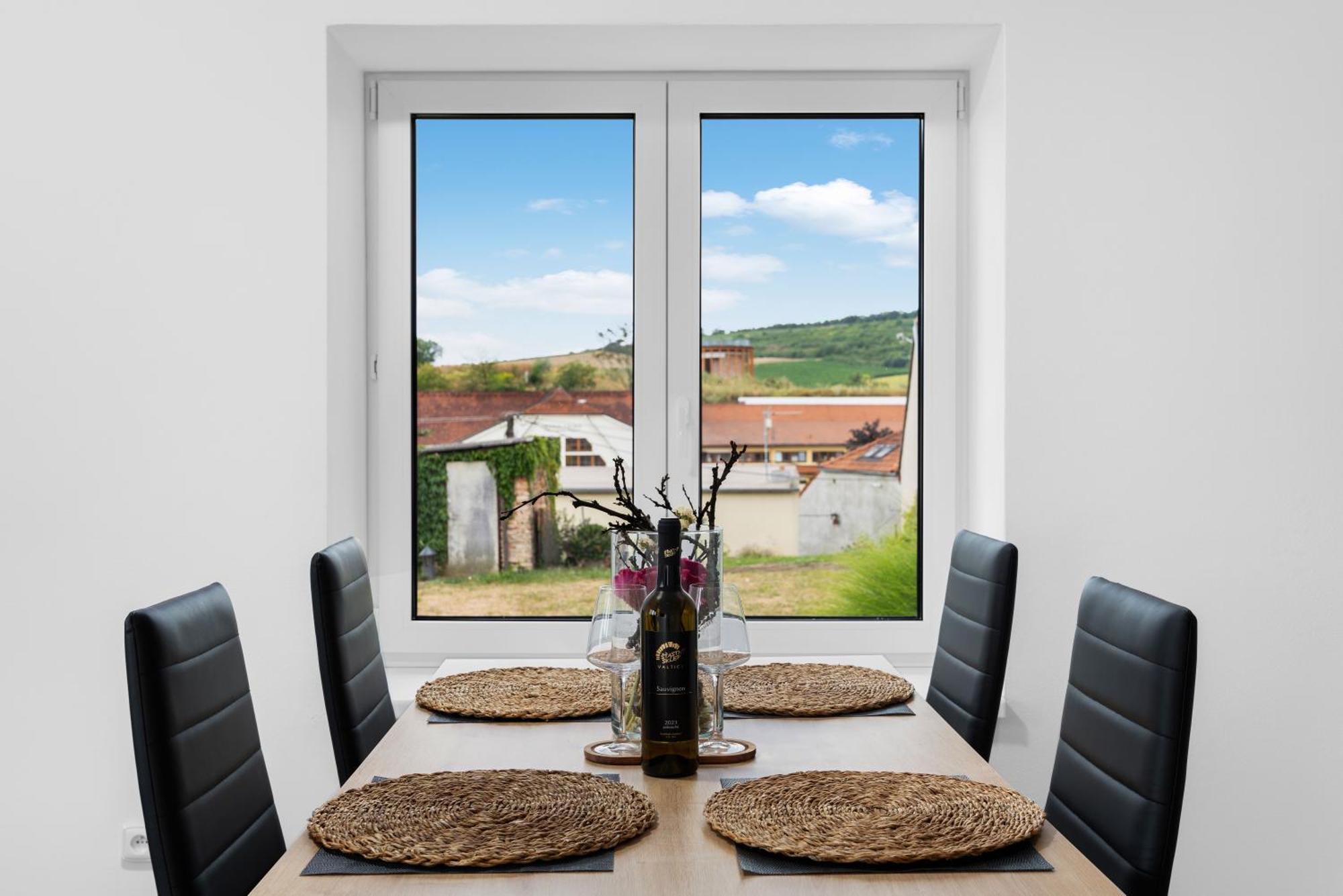 Apartmany Stastny Sklep Valtice Esterno foto